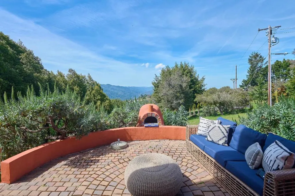 17035 Bohlman Road Saratoga, CA 95070