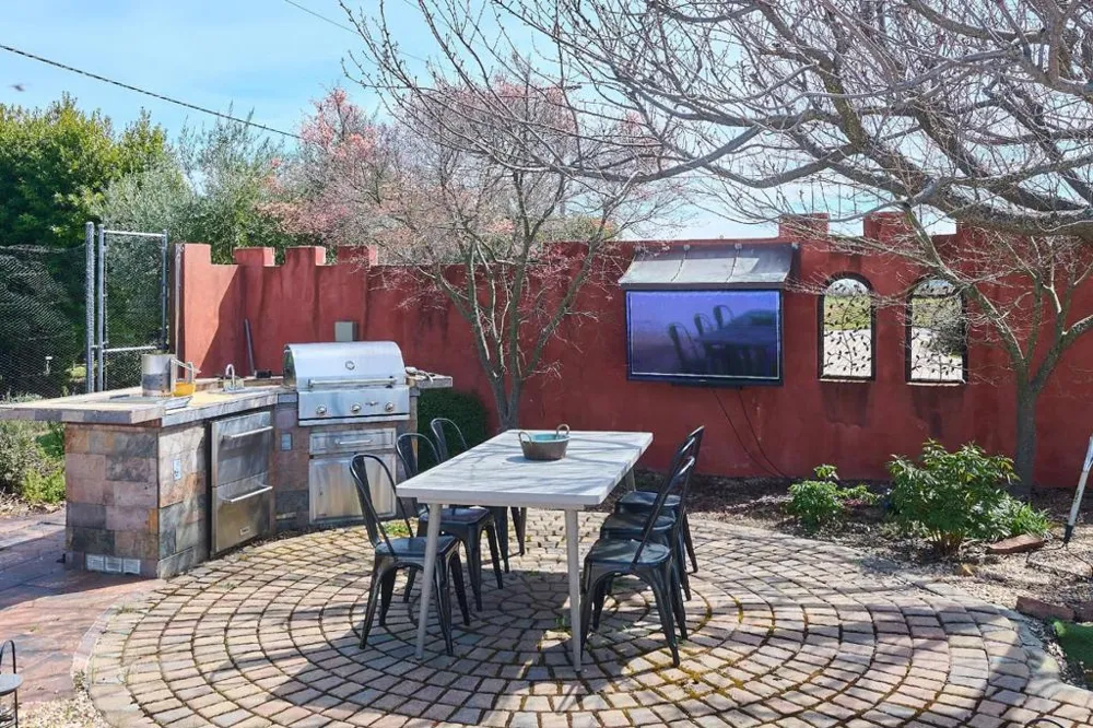 17035 Bohlman Road Saratoga, CA 95070