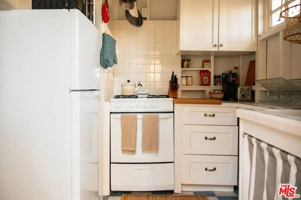 1238 Fernwood Pacific Drive Topanga, CA 90290