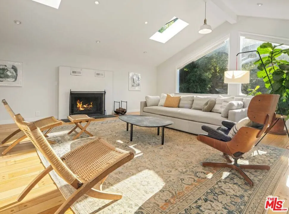 1238 Fernwood Pacific Drive Topanga, CA 90290