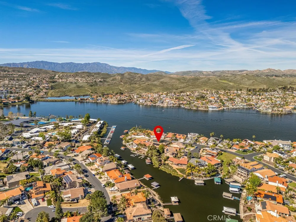 22373 Boating Canyon Lake, CA 92587
