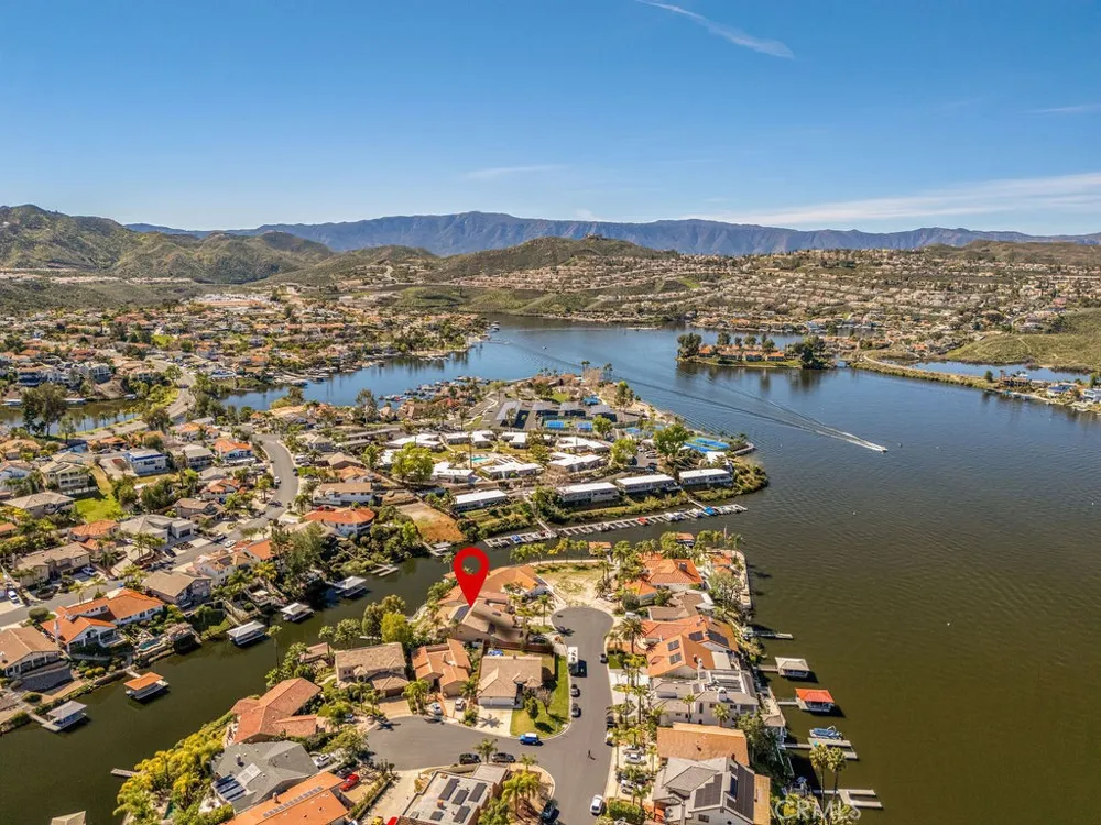 22373 Boating Canyon Lake, CA 92587