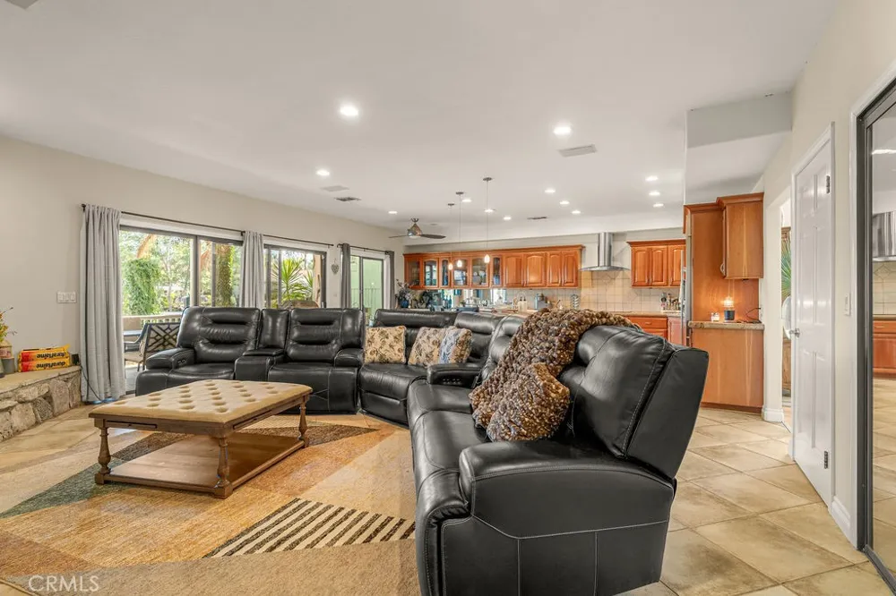 22373 Boating Canyon Lake, CA 92587