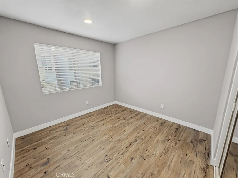 18408 Hatteras #19 Tarzana, CA 91356