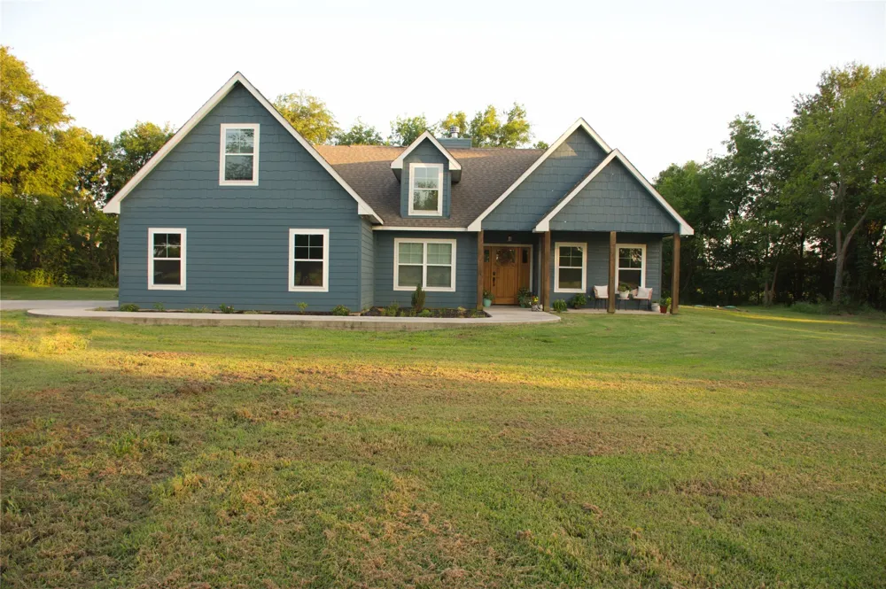 1503 County Road 3385 Saltillo, TX 75478