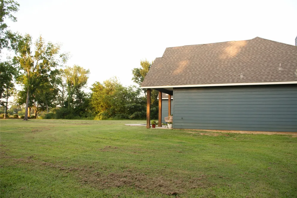 1503 County Road 3385 Saltillo, TX 75478