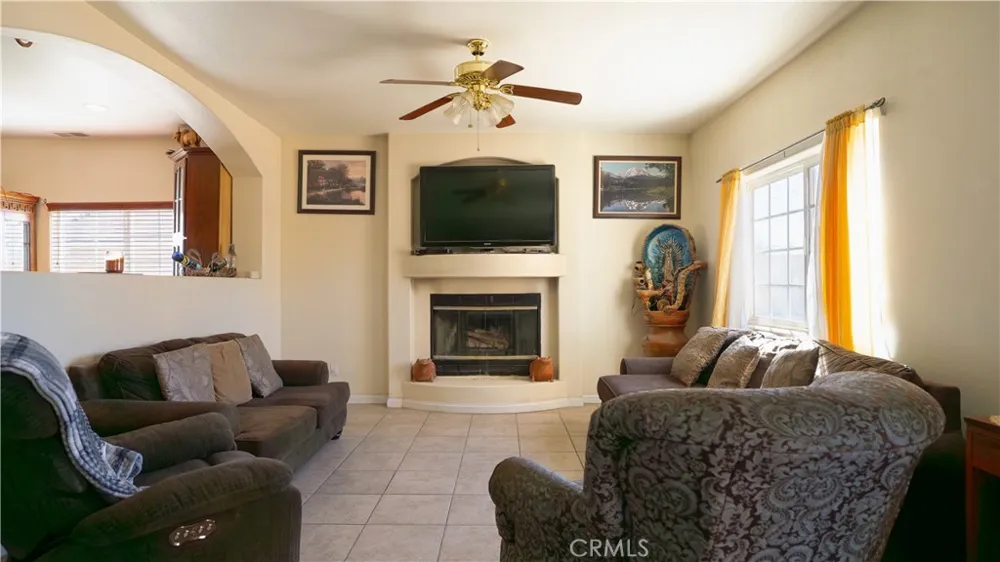20325 87th California City, CA 93505