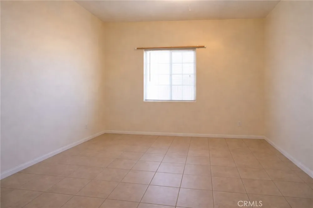 20325 87th California City, CA 93505