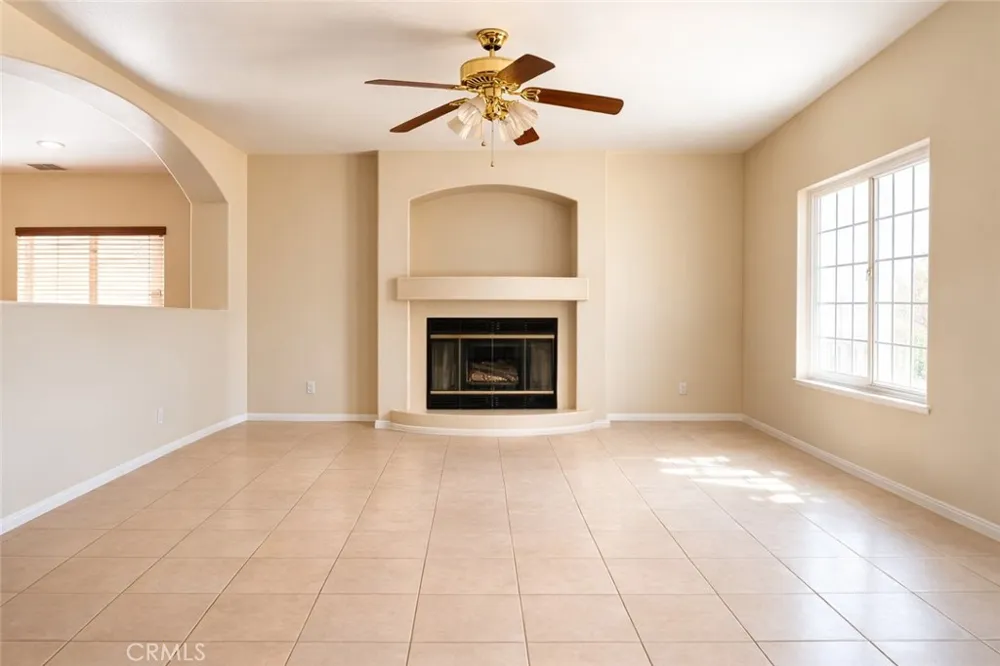 20325 87th California City, CA 93505