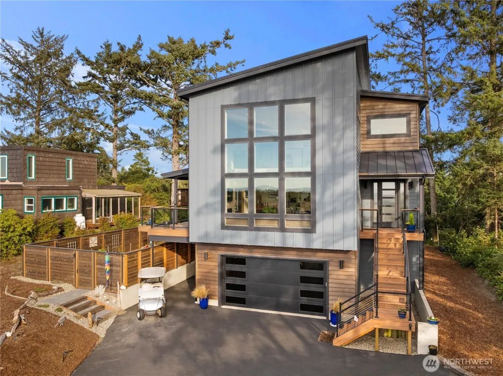 31302 J PLACE Ocean Park, WA 98640