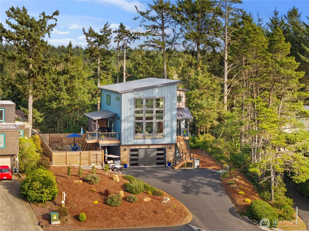 31302 J PLACE Ocean Park, WA 98640