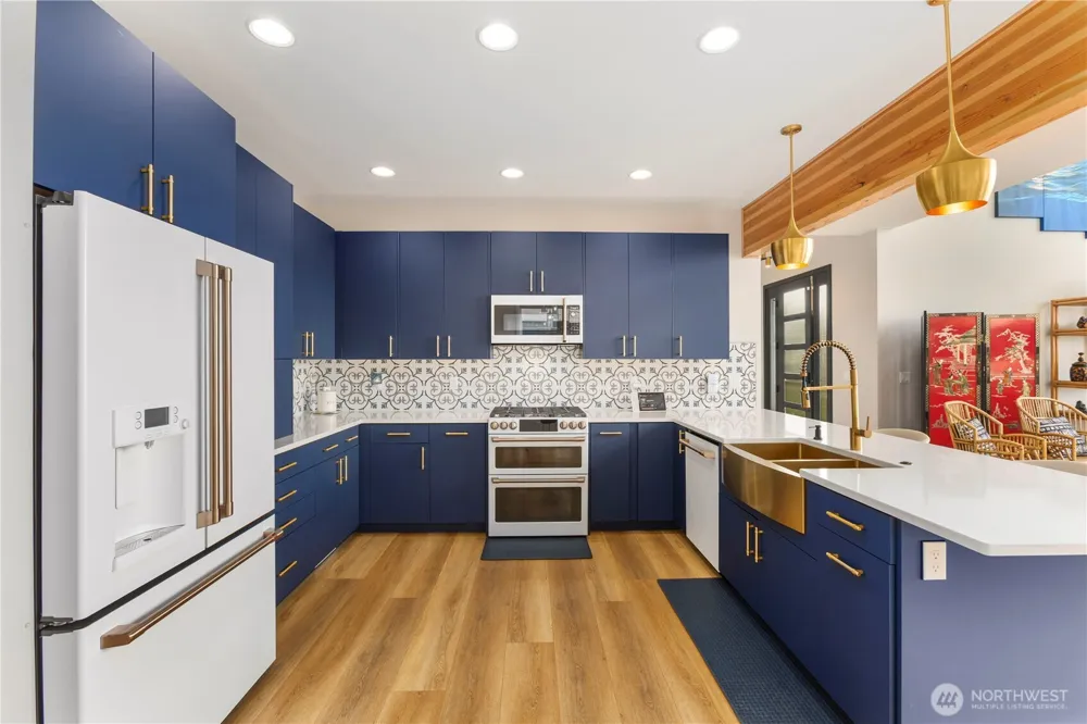 31302 J PLACE Ocean Park, WA 98640