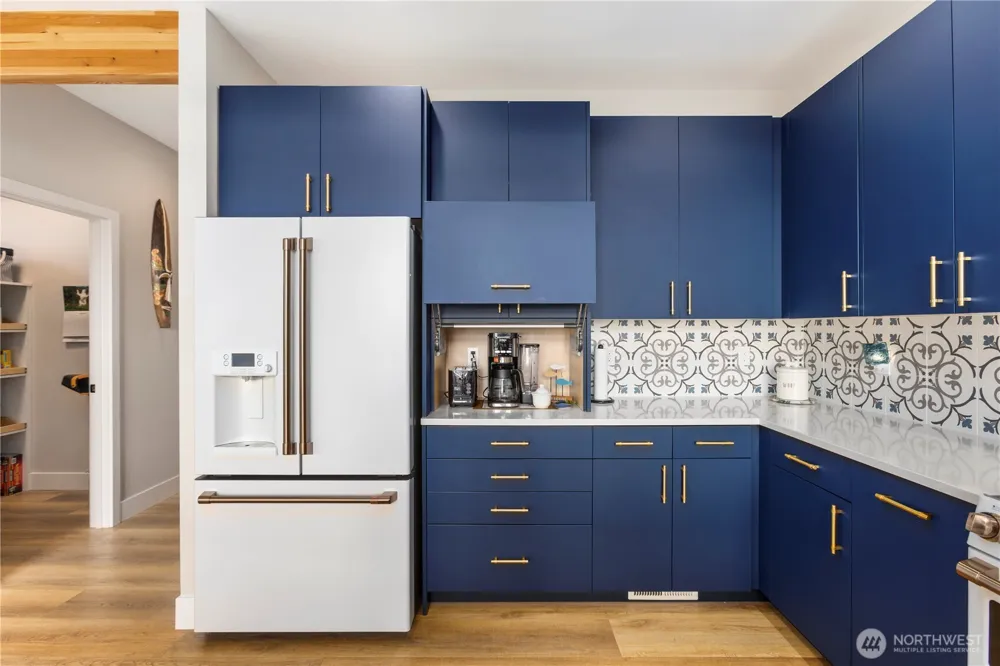 31302 J PLACE Ocean Park, WA 98640