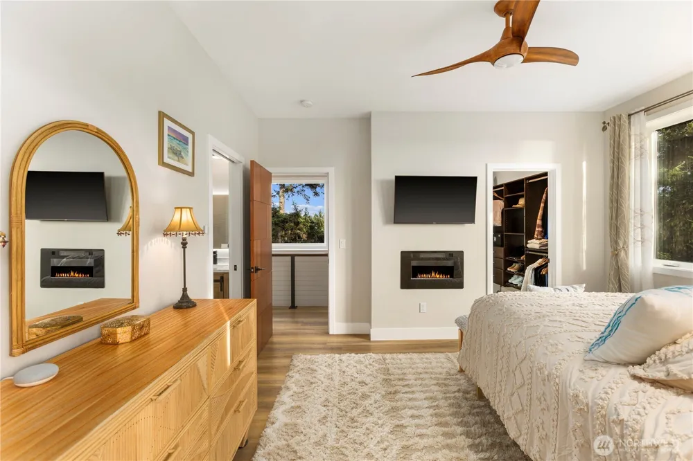 31302 J PLACE Ocean Park, WA 98640