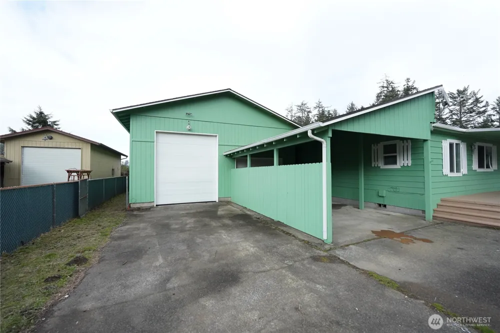 1529 229th Place Ocean Park, WA 98640