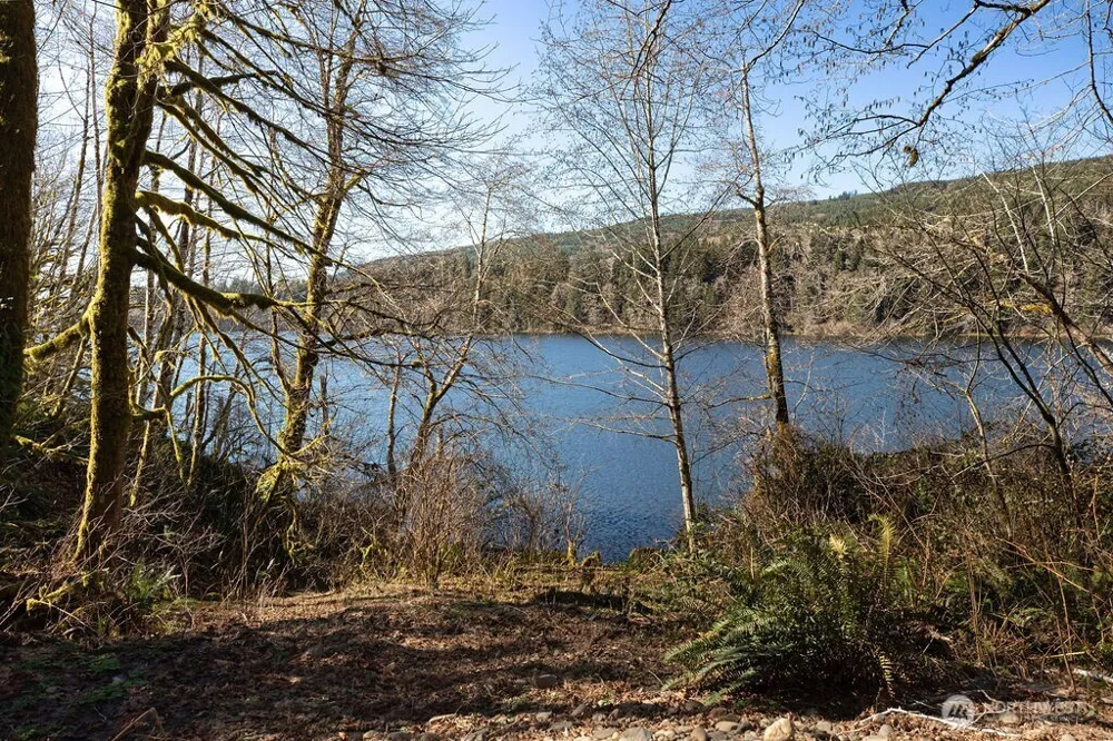 1185 E Lake Pleasant Road Beaver, WA 98305