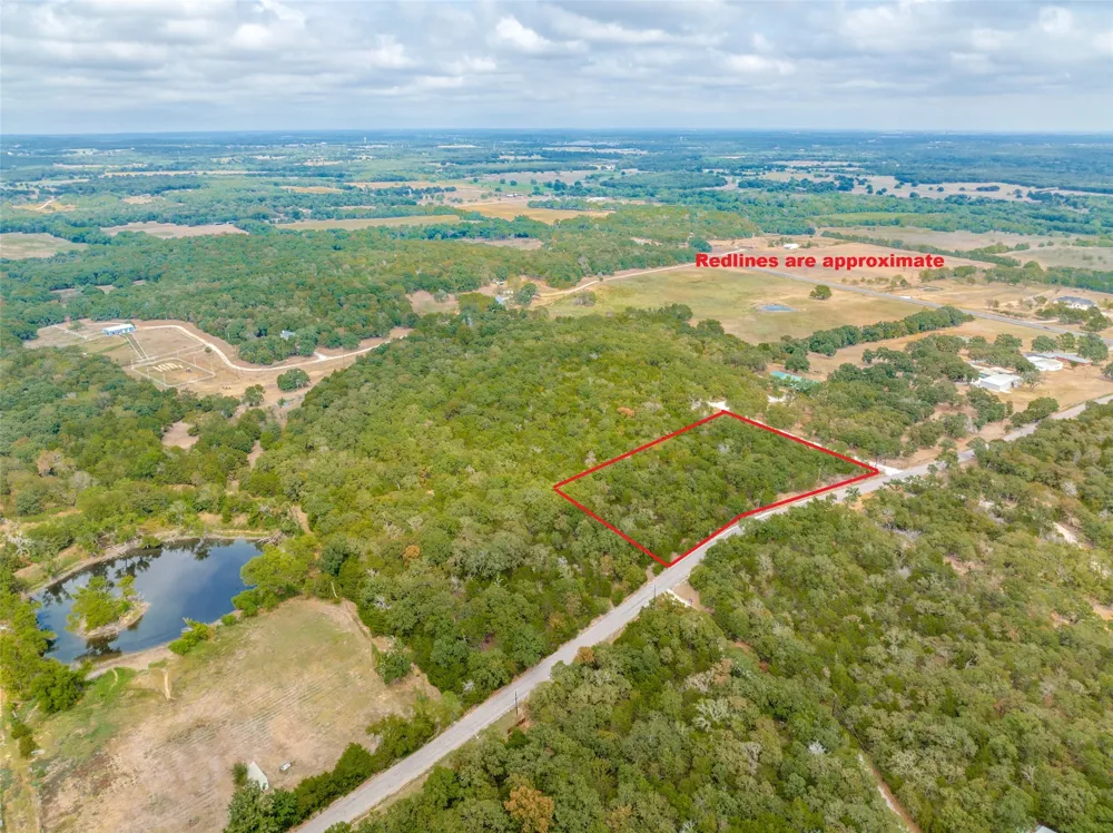 209 Red Top Road Valley View, TX 76272