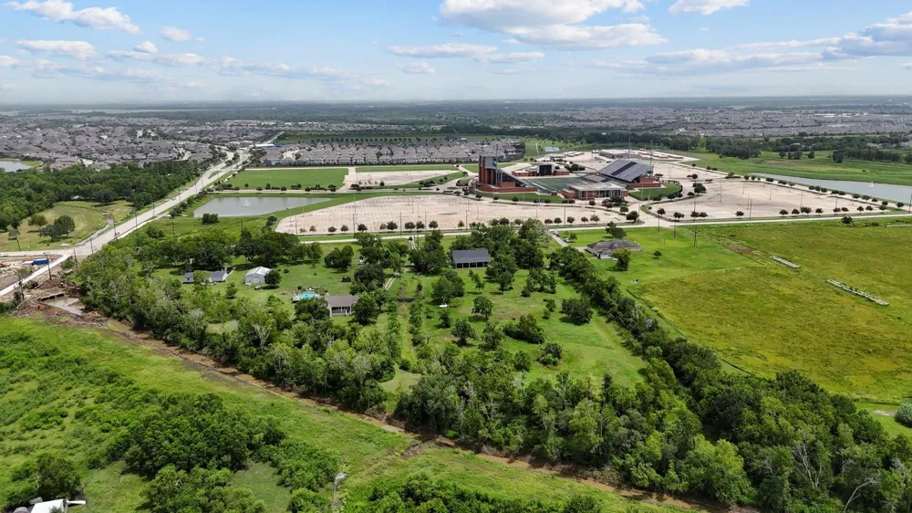 4310 Cr 64 Rosharon, TX 77583