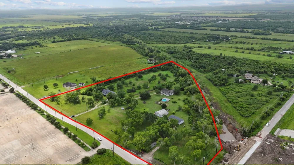 4310 Cr 64 Rosharon, TX 77583