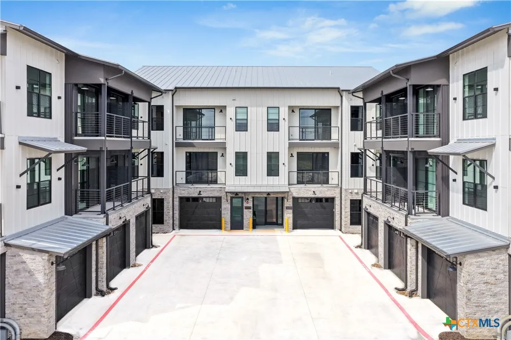 634 Central Parkway #1212 New Braunfels, TX 78130