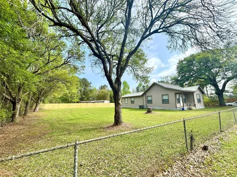 909 W Elder