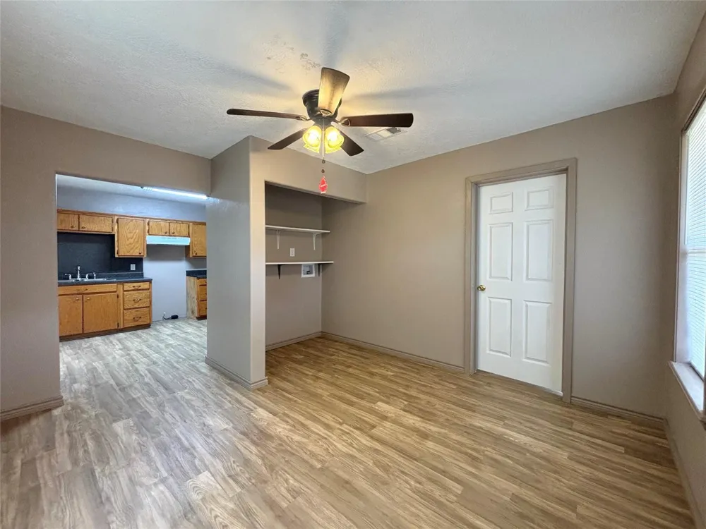 909 W Elder Colmesneil, TX 75938