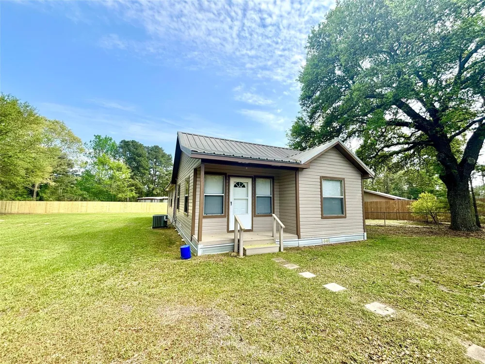 909 W Elder Colmesneil, TX 75938