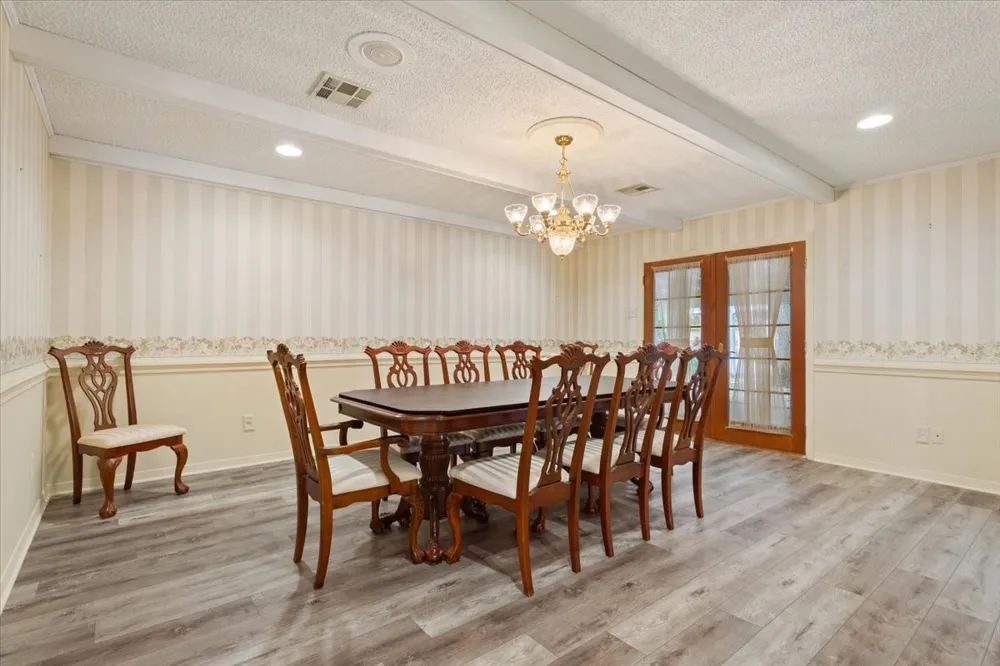 120 Wooded Crest Drive Woodway, TX 76712