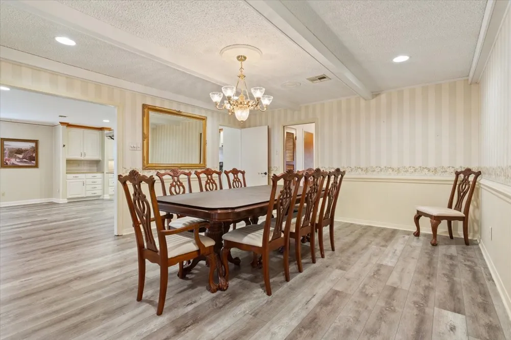 120 Wooded Crest Drive Woodway, TX 76712