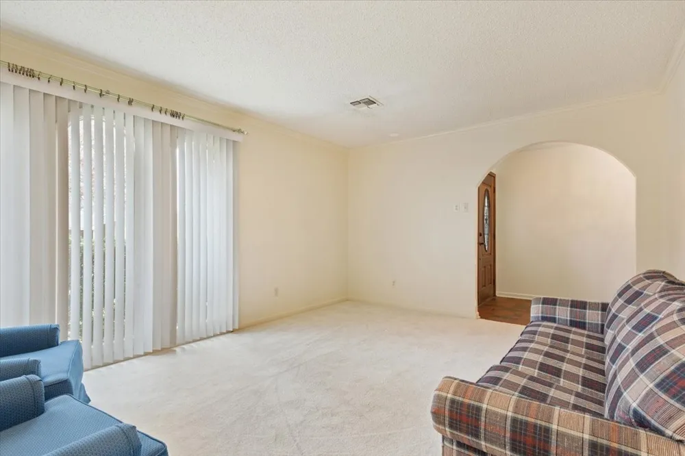 120 Wooded Crest Drive Woodway, TX 76712