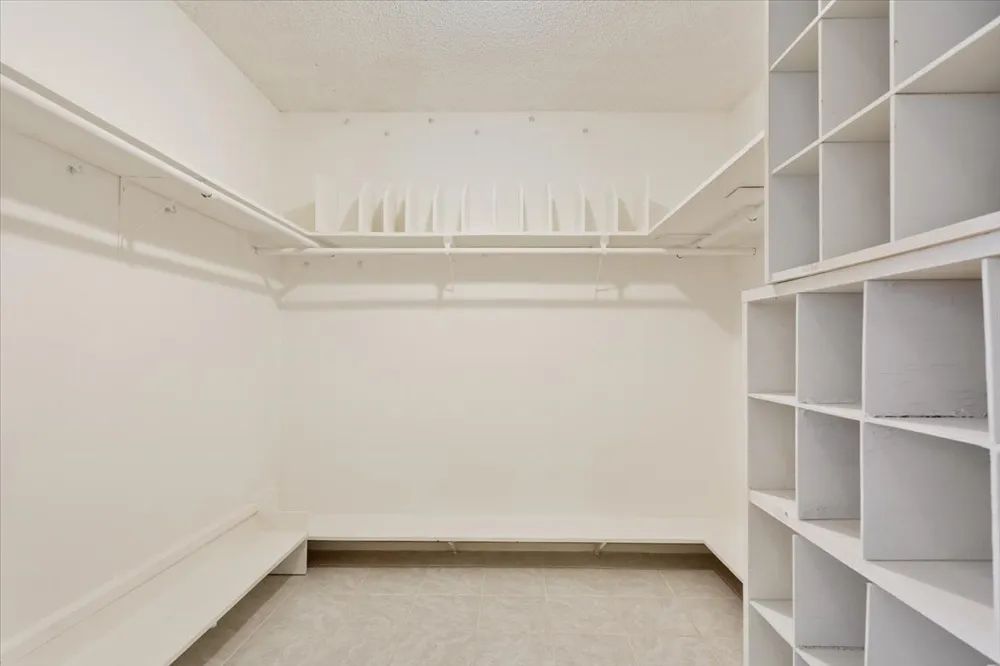 120 Wooded Crest Drive Woodway, TX 76712