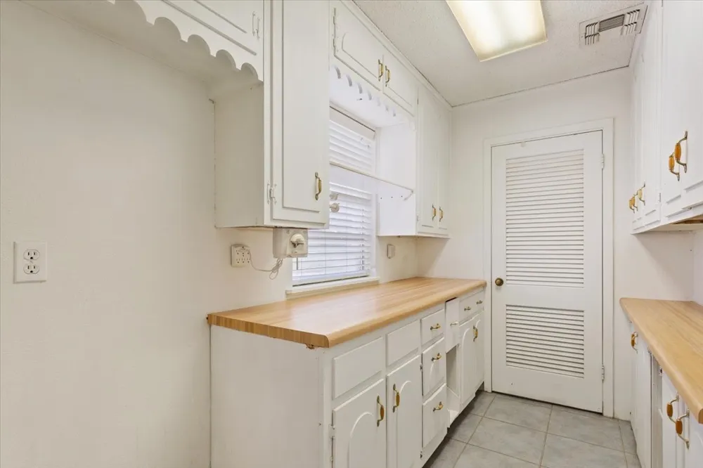120 Wooded Crest Drive Woodway, TX 76712