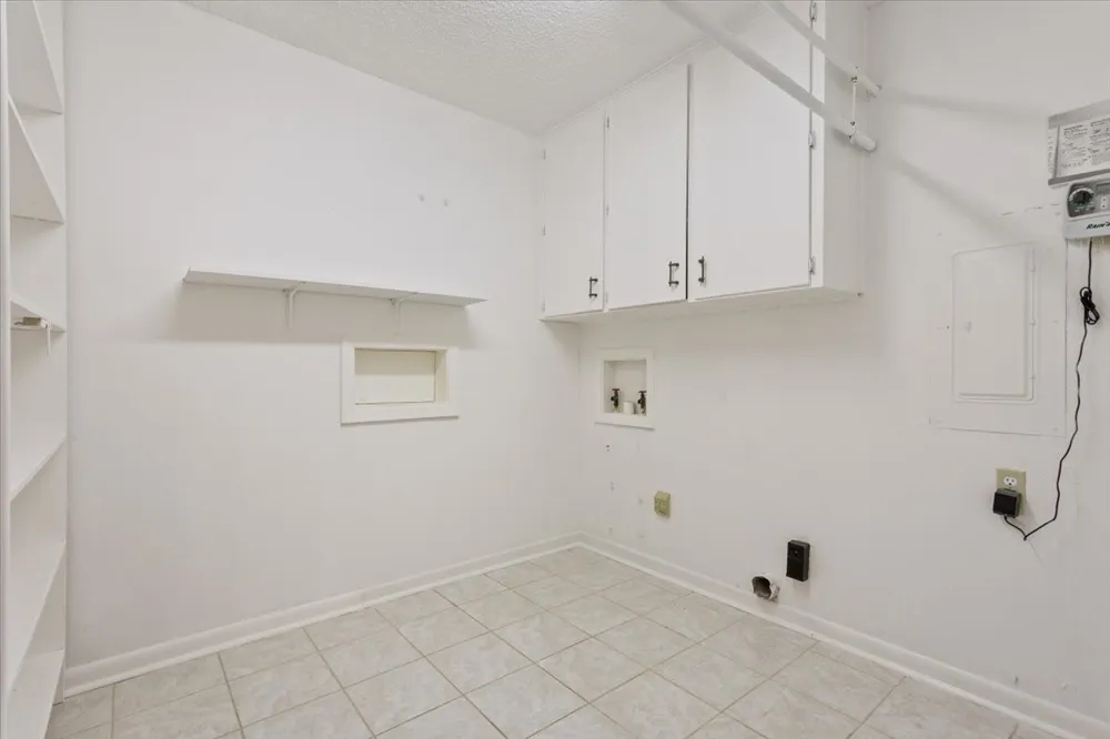 120 Wooded Crest Drive Woodway, TX 76712
