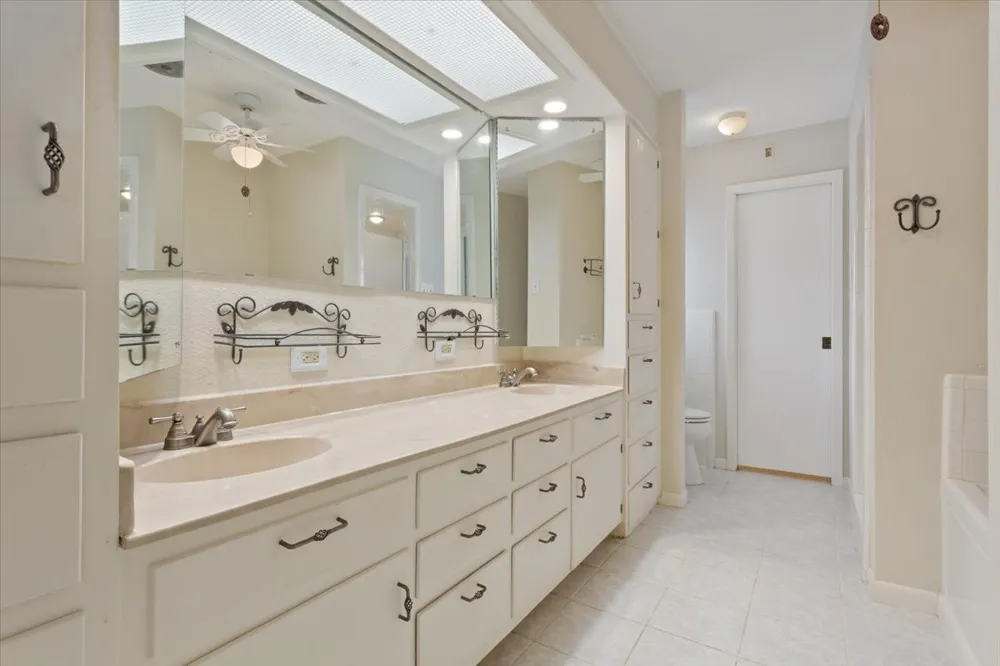 120 Wooded Crest Drive Woodway, TX 76712