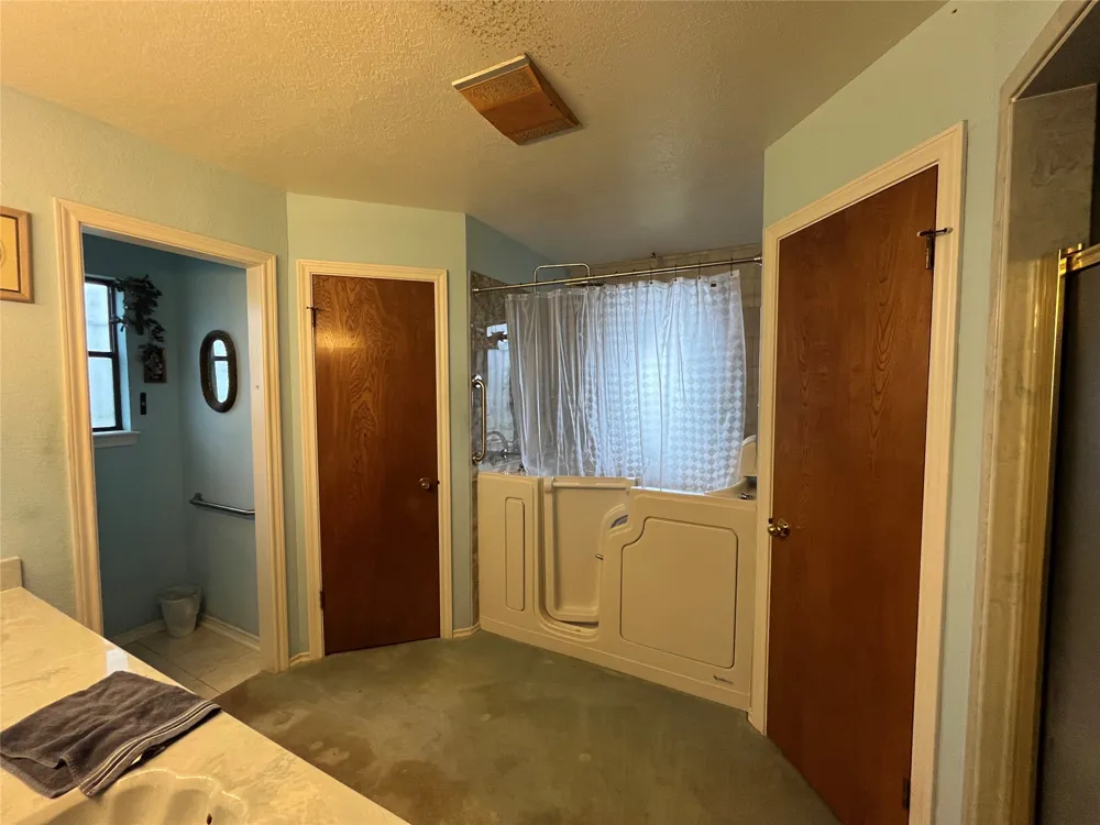 375 Lcr 358 Mart, TX 76664