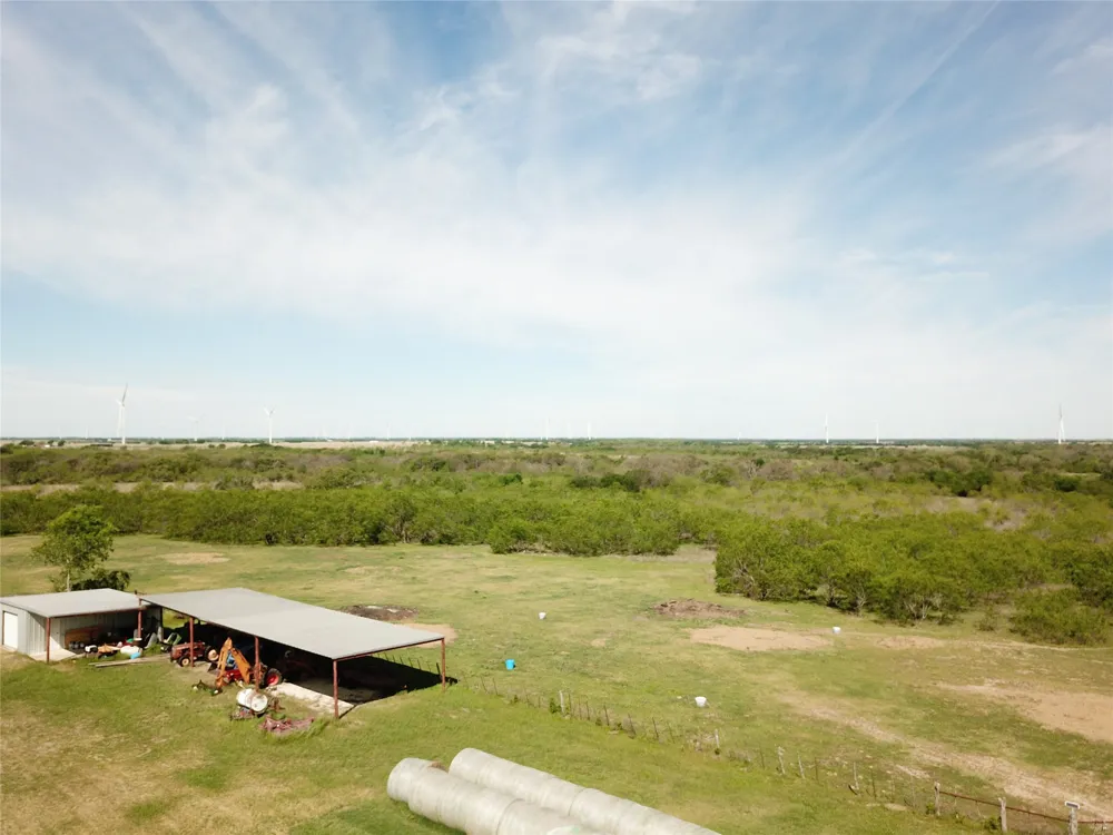 375 Lcr 358 Mart, TX 76664