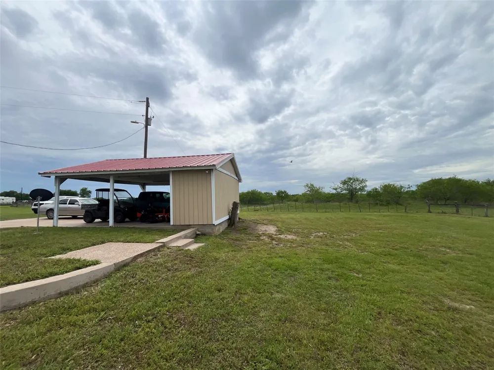 375 Lcr 358 Mart, TX 76664