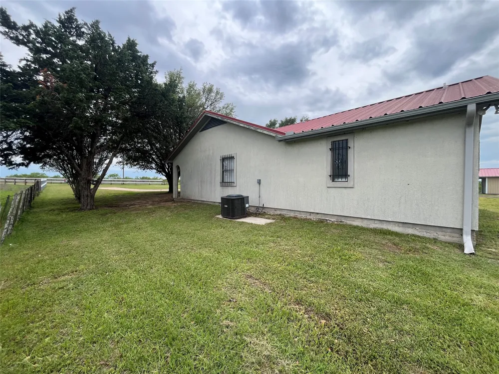 375 Lcr 358 Mart, TX 76664