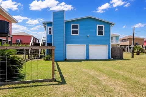315 Coral Court