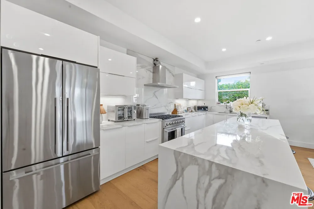 14650 Margate Street Sherman Oaks, CA 91411