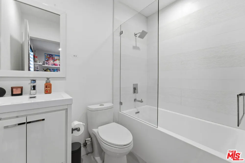 14650 Margate Street Sherman Oaks, CA 91411