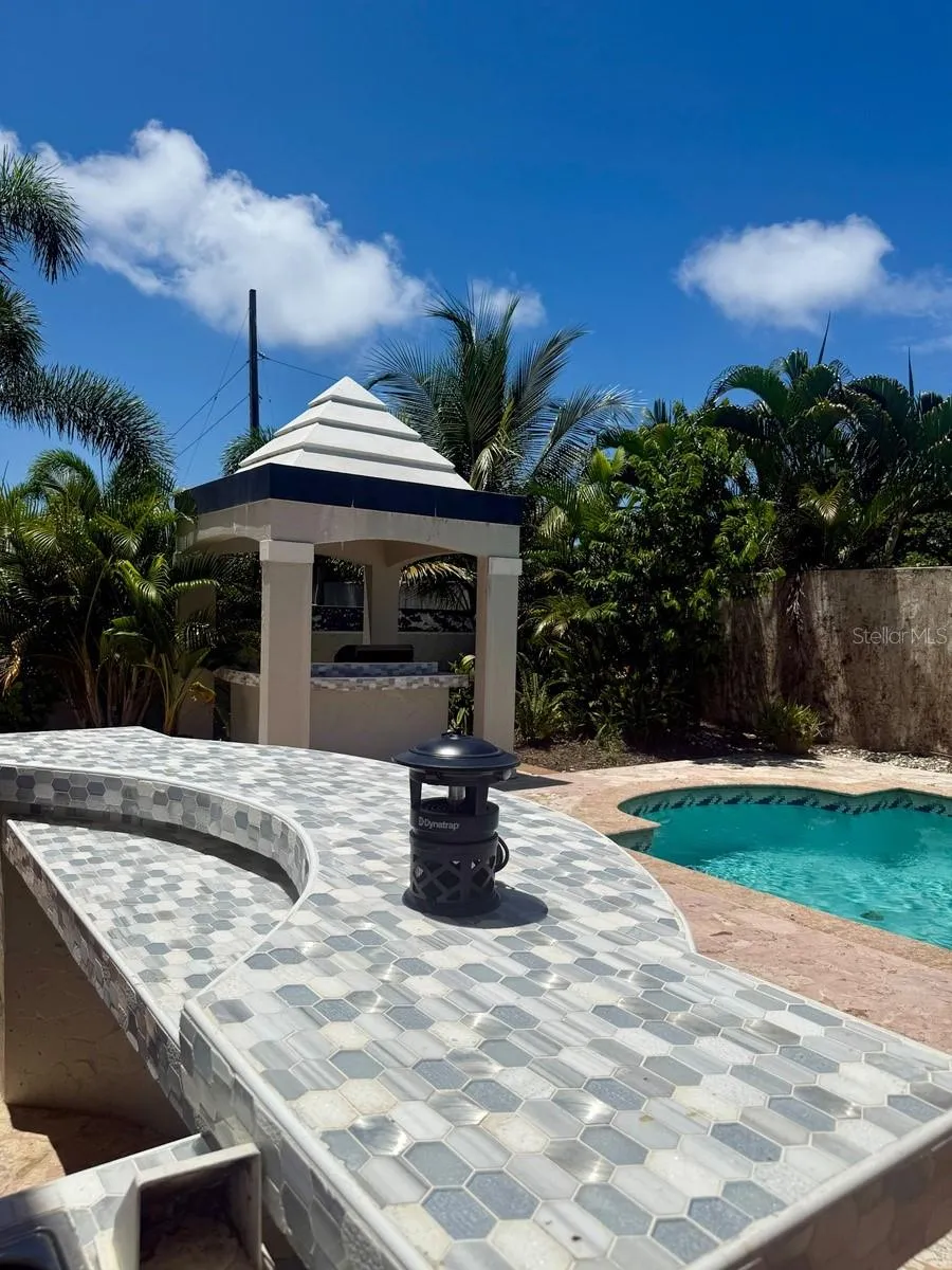 14 VIA CANGREJOS Toa Baja, PR 00949
