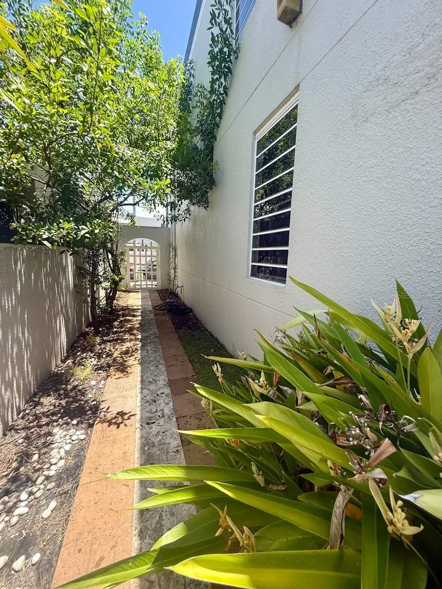 14 VIA CANGREJOS Toa Baja, PR 00949