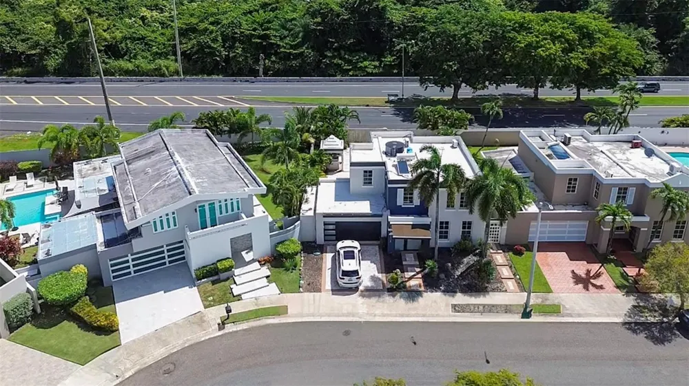 14 VIA CANGREJOS Toa Baja, PR 00949