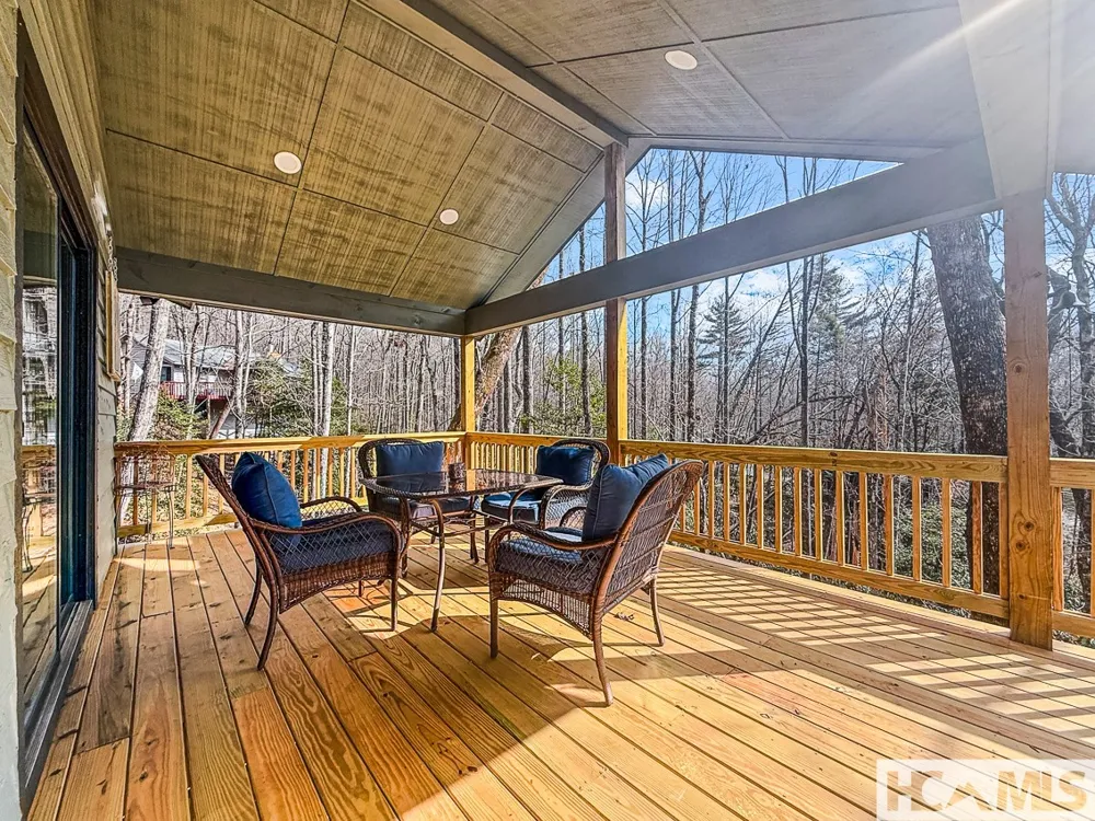 145 Rhododendron Court Sapphire, NC 28774