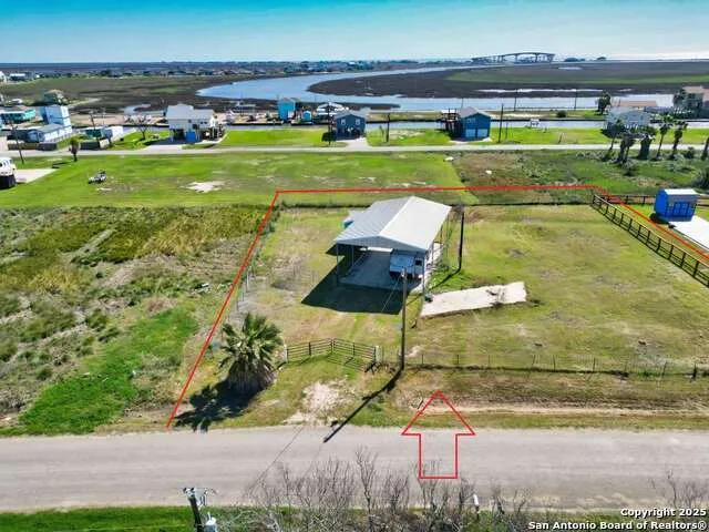 171 Flamingo St. Sargent, TX 77414