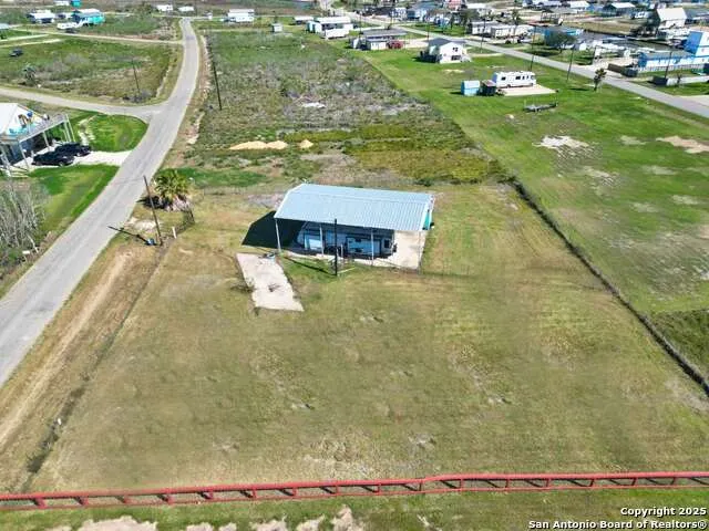 171 Flamingo St. Sargent, TX 77414