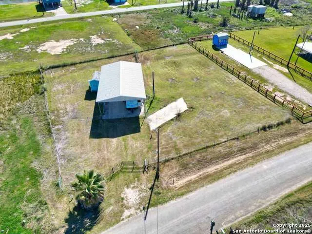 171 Flamingo St. Sargent, TX 77414