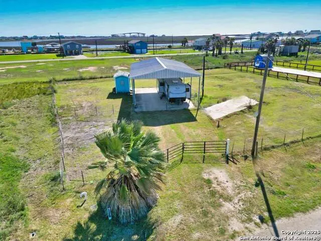 171 Flamingo St. Sargent, TX 77414