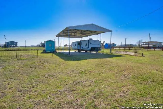 171 Flamingo St. Sargent, TX 77414